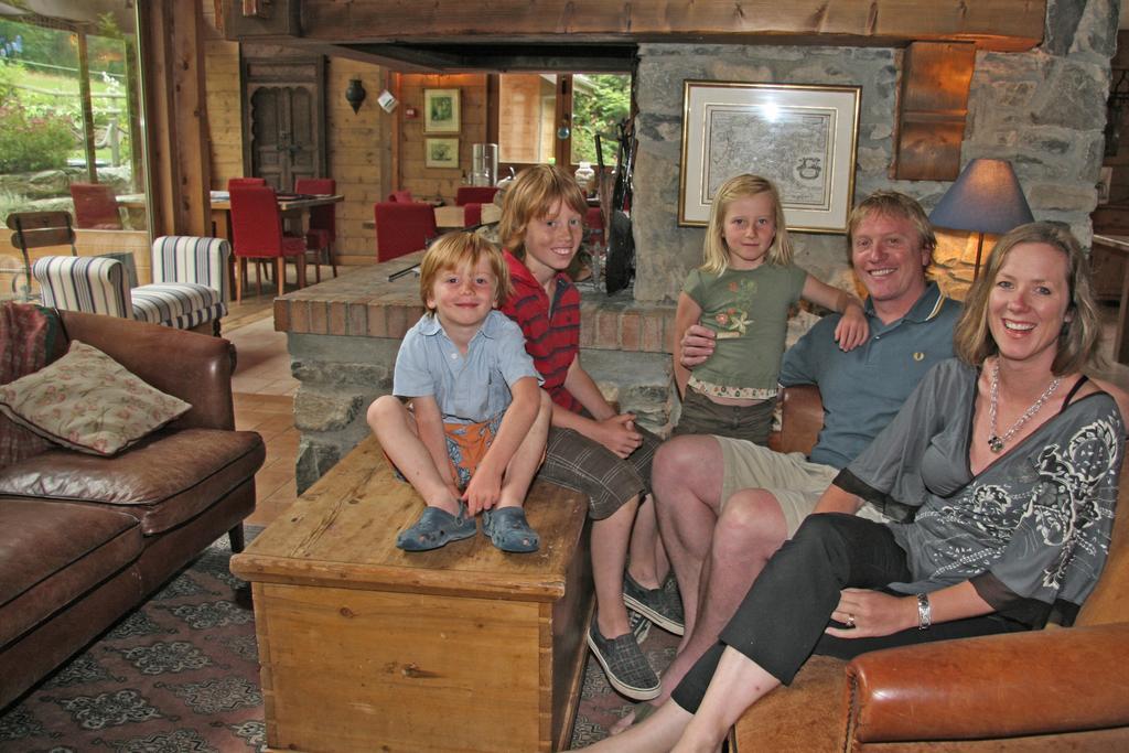 Hotel Et Chalet Au Coin Du Feu Chilly Powder Morzine Esterno foto